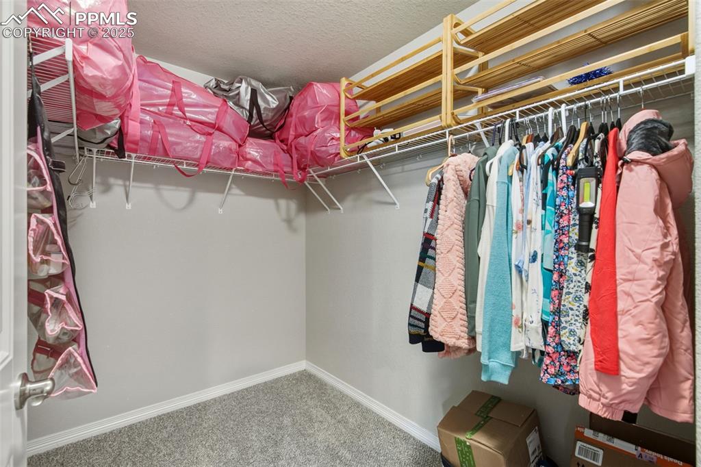 Image 25 of 48: Closet