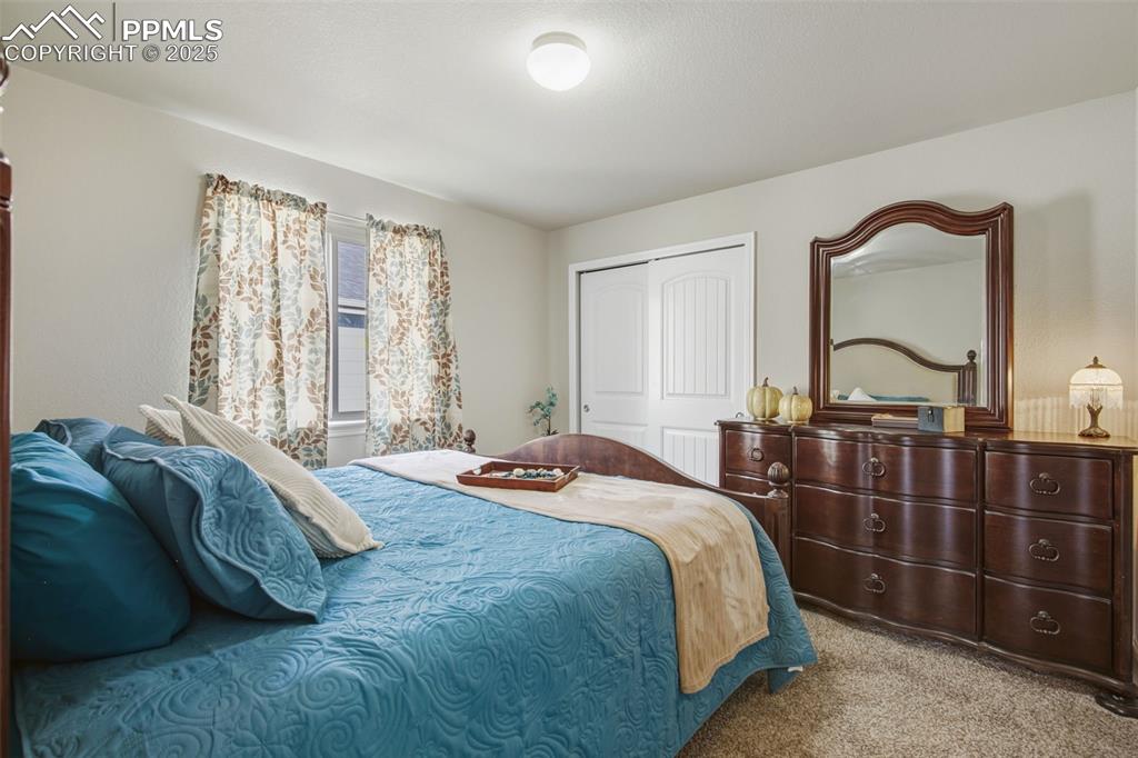 Image 26 of 48: Bedroom