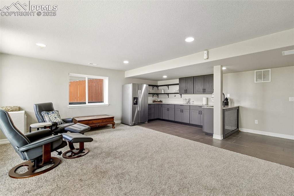 Image 33 of 48: Sitting Room