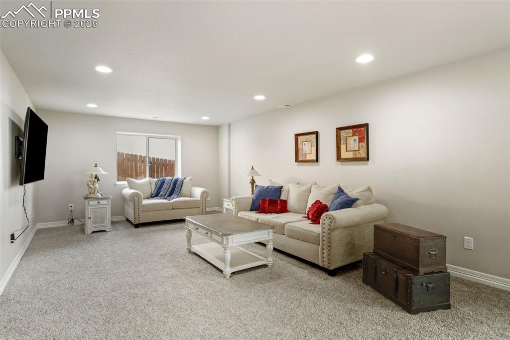 Image 37 of 48: Living Room