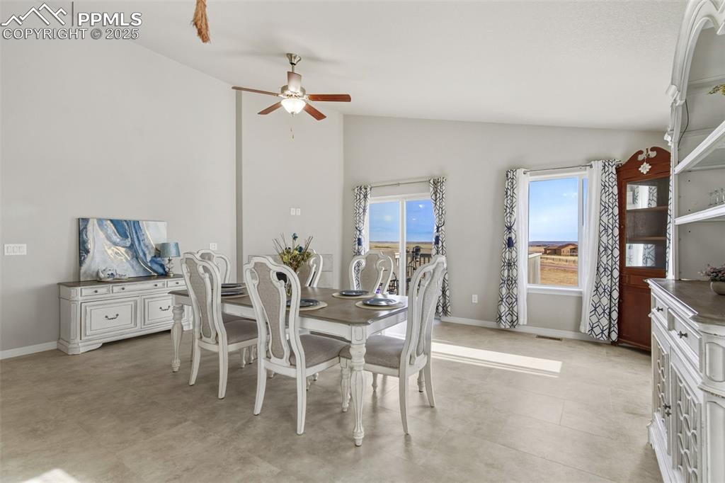 Image 6 of 48: Dining Area