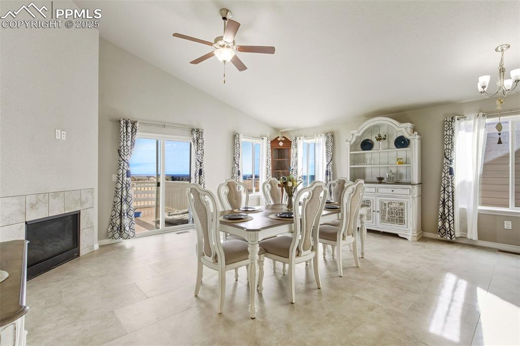 Image 7 of 48: Dining Area