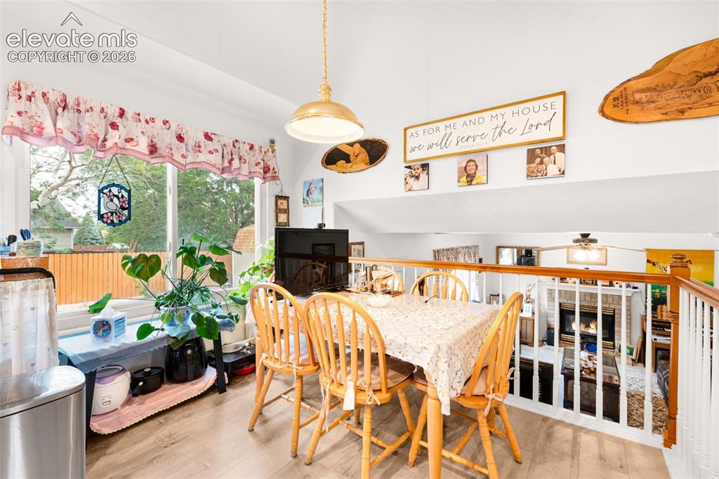 Image 15 of 42: Bright and cheery nook