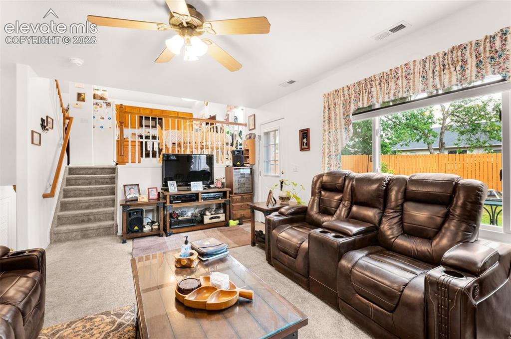 Image 19 of 42: Such an easy layout to love!