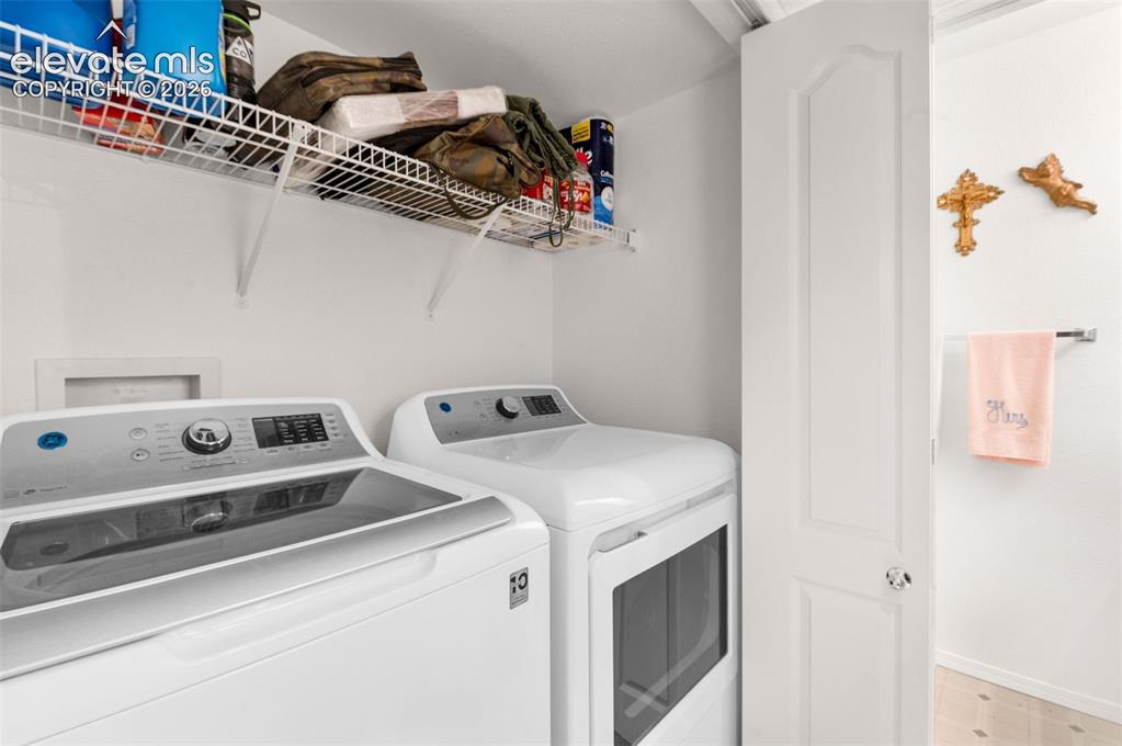 Image 33 of 42: All appliances are included!