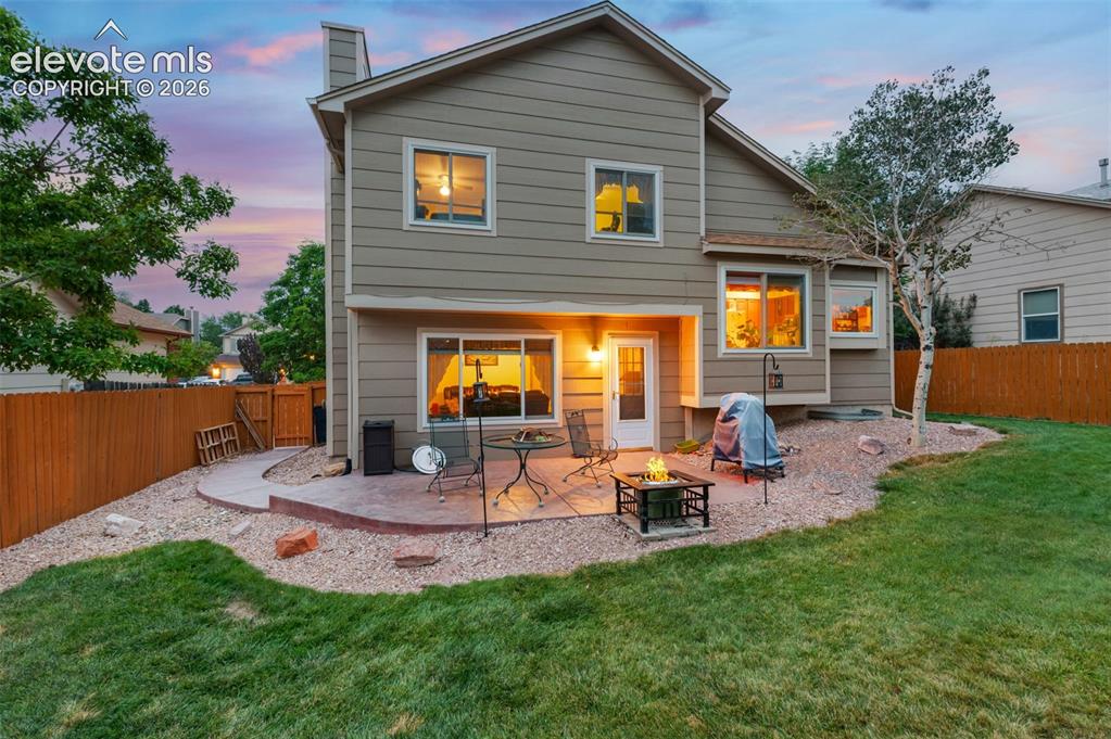 Image 40 of 42: What a beautiful home!