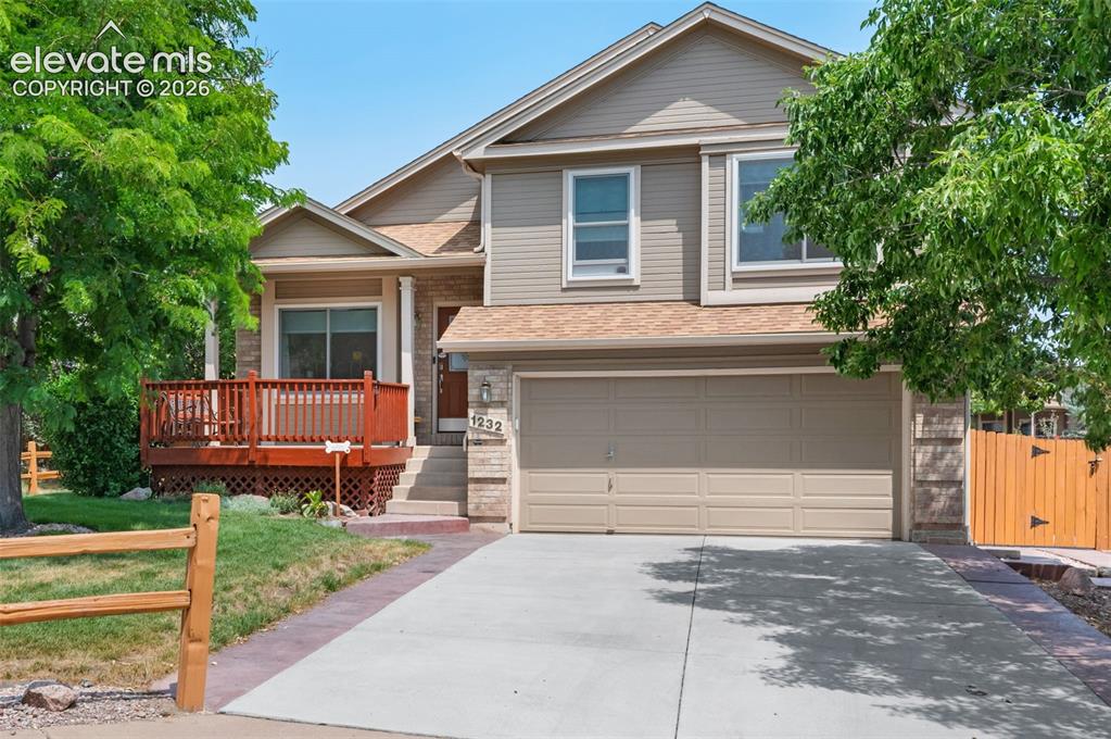Image 5 of 42: Beautiful 4 level home