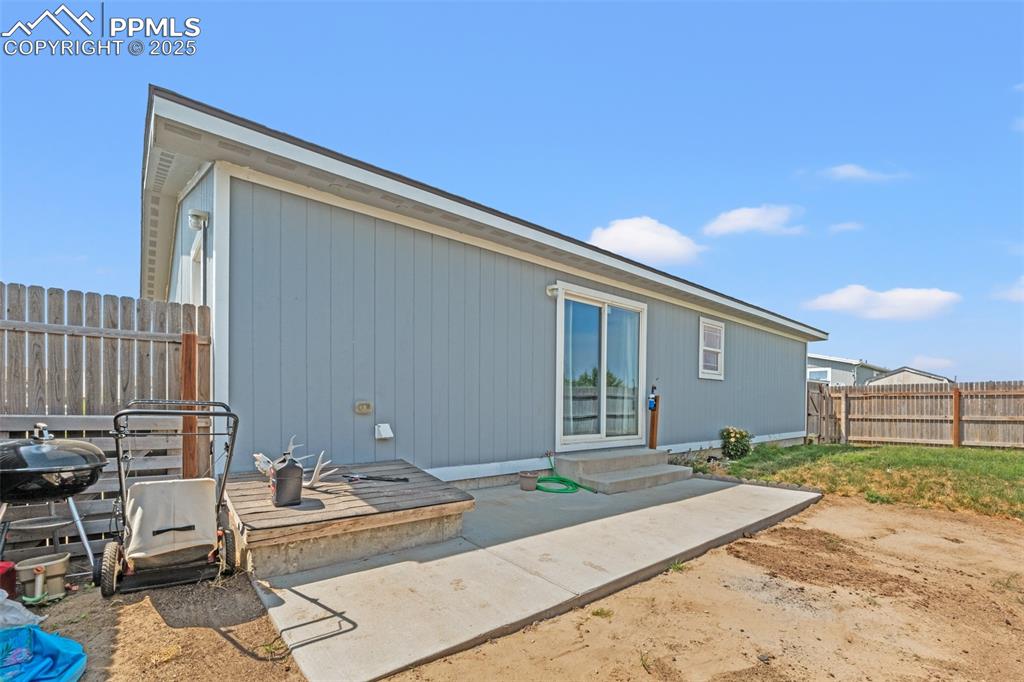 Image 11 of 45: Back of Structure