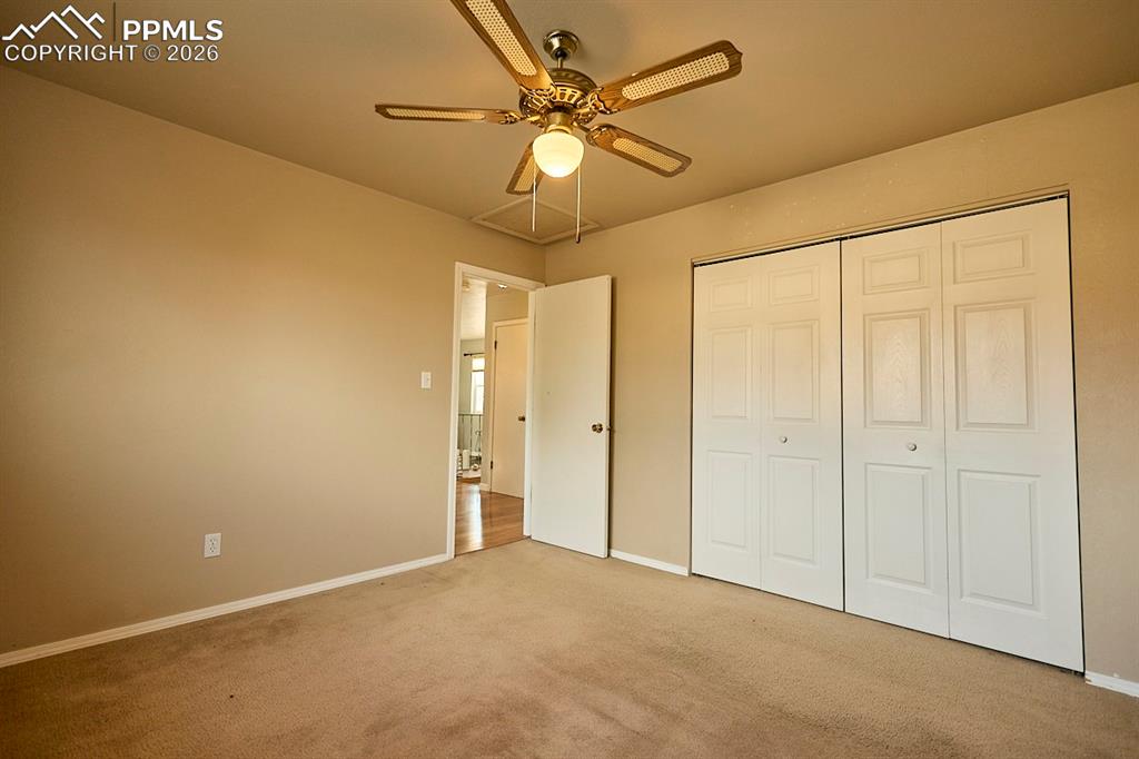 Image 18 of 34: Bedroom