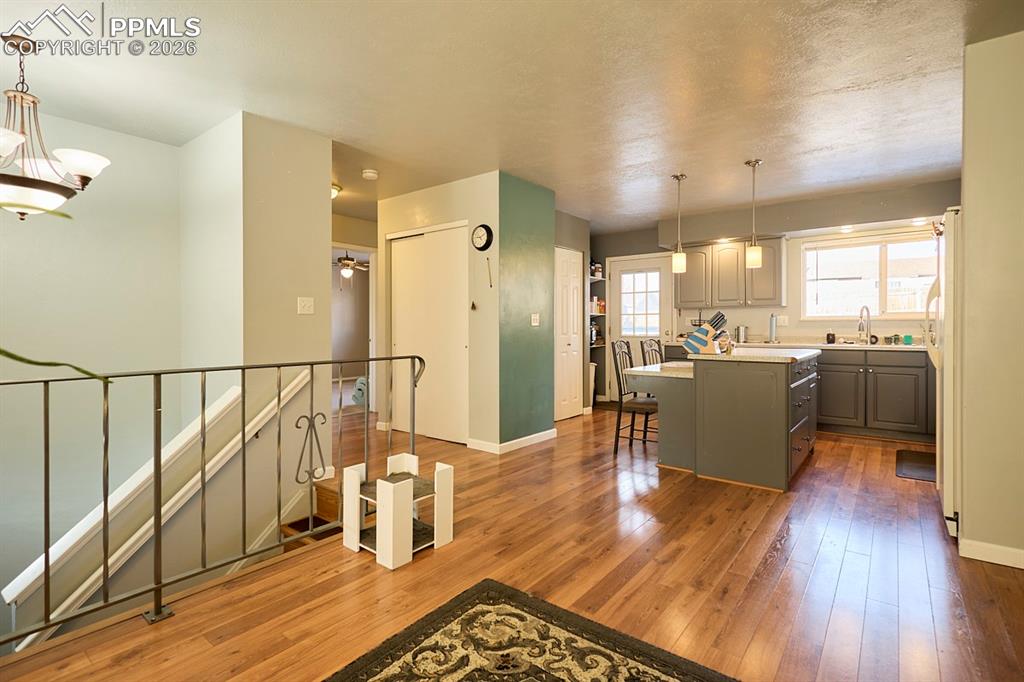 Image 6 of 34: Kitchen