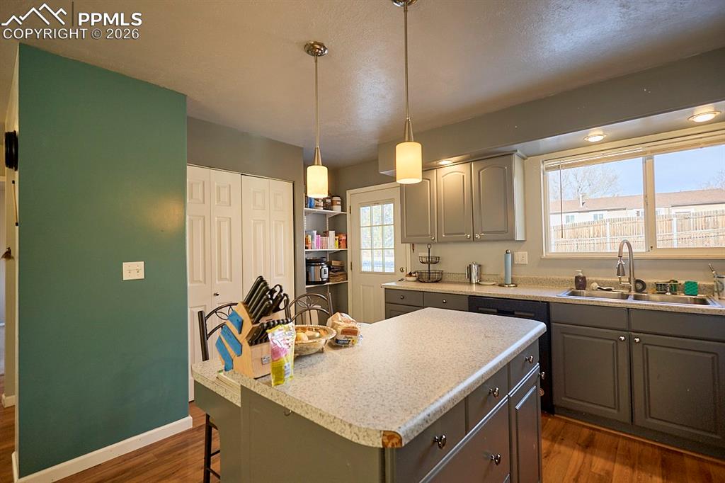 Image 9 of 34: Kitchen