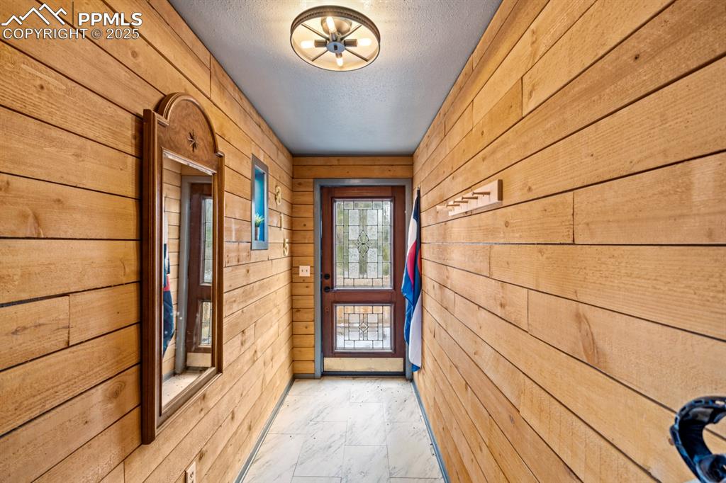 Image 2 of 15: Entry