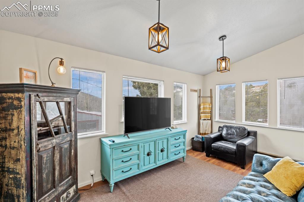 Image 5 of 15: Living Room