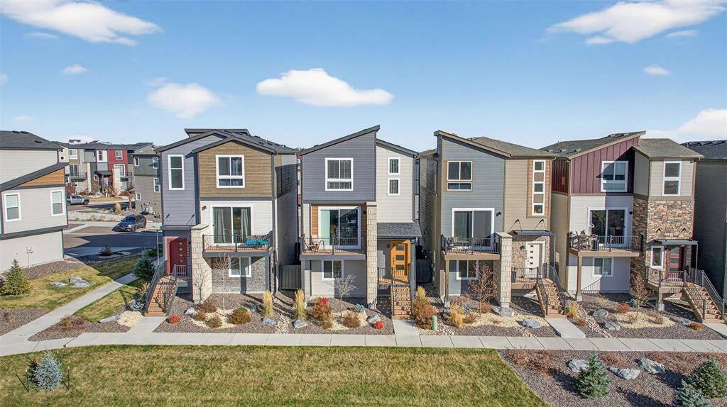 Image 2 of 32: Gorgeous exterior