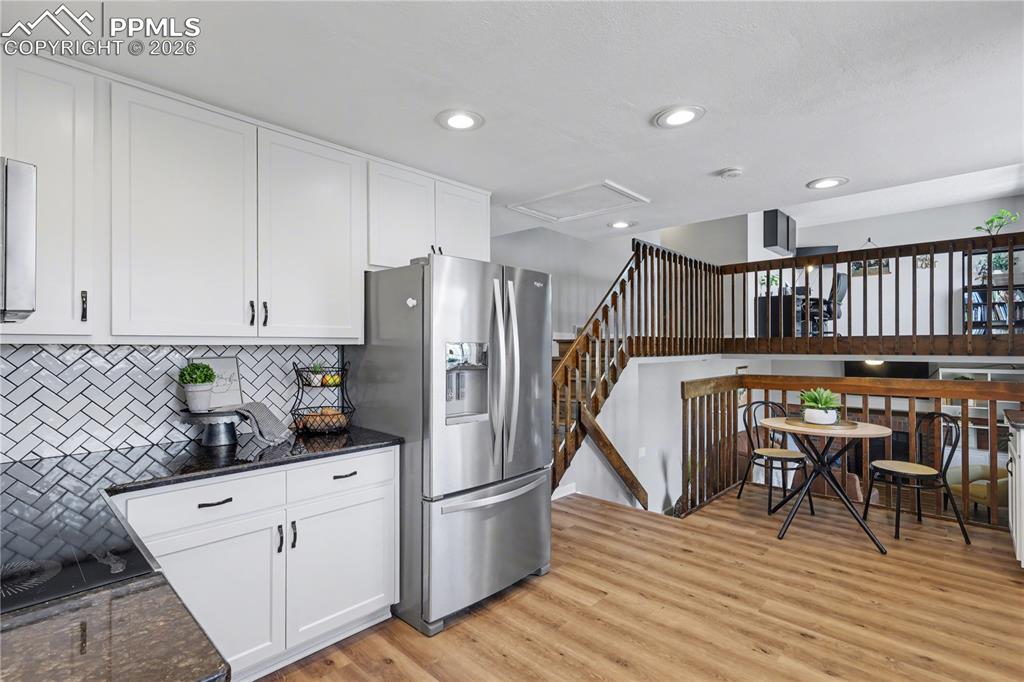 Image 11 of 49: Kitchen