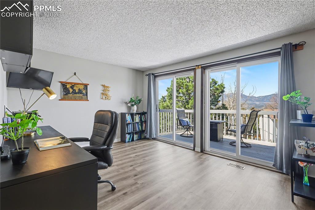 Image 22 of 49: Loft