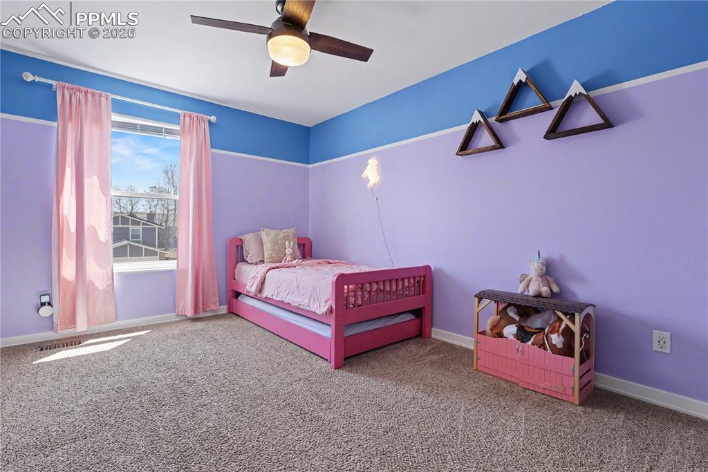 Image 31 of 49: Bedroom