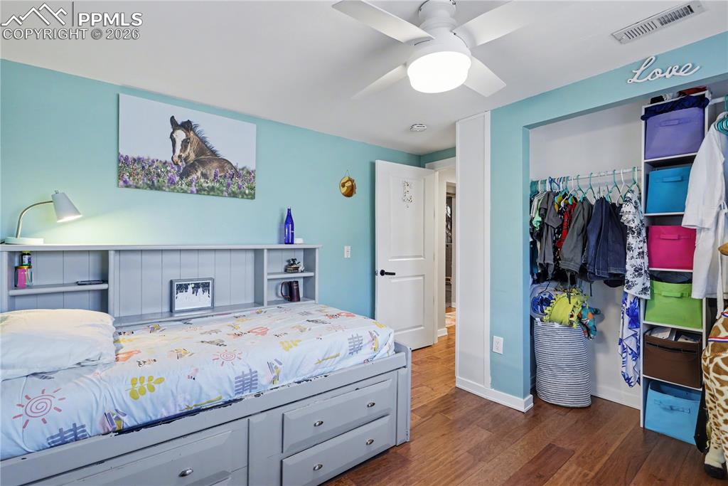 Image 39 of 49: Bedroom