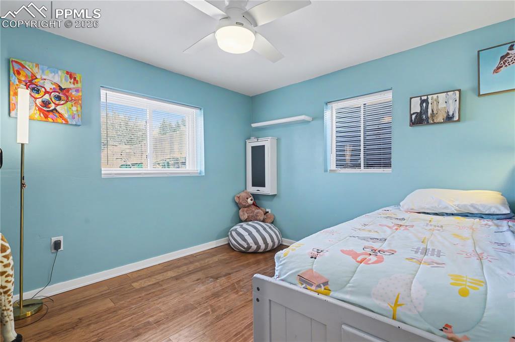 Image 40 of 49: Bedroom