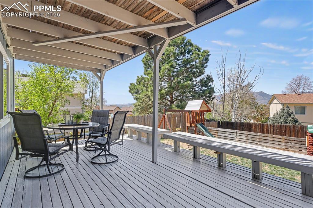 Image 41 of 49: Deck