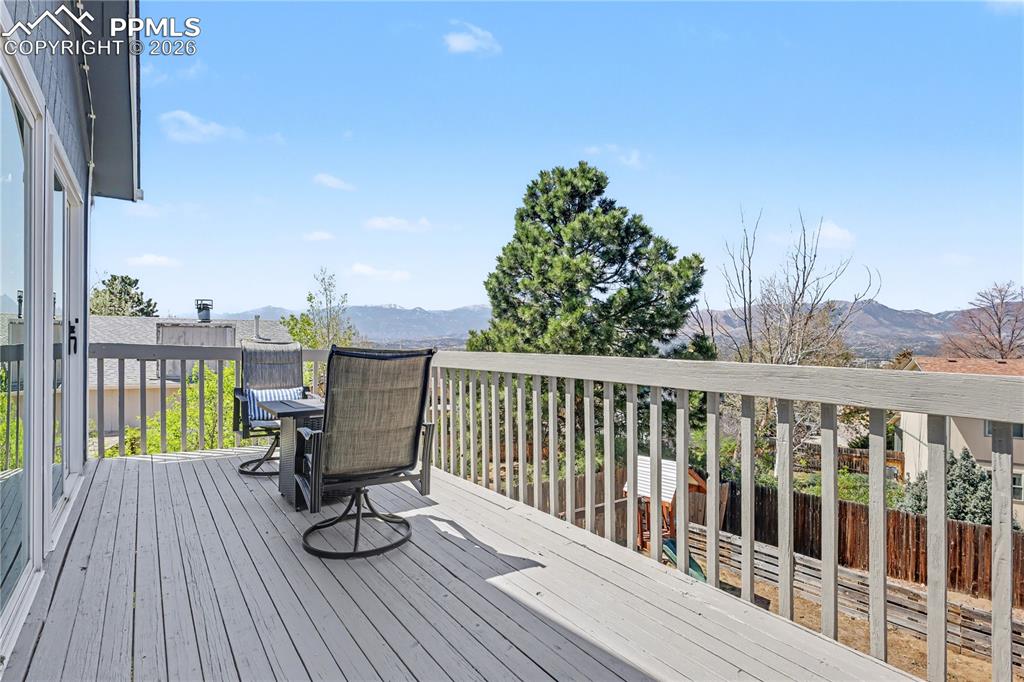 Image 42 of 49: Deck