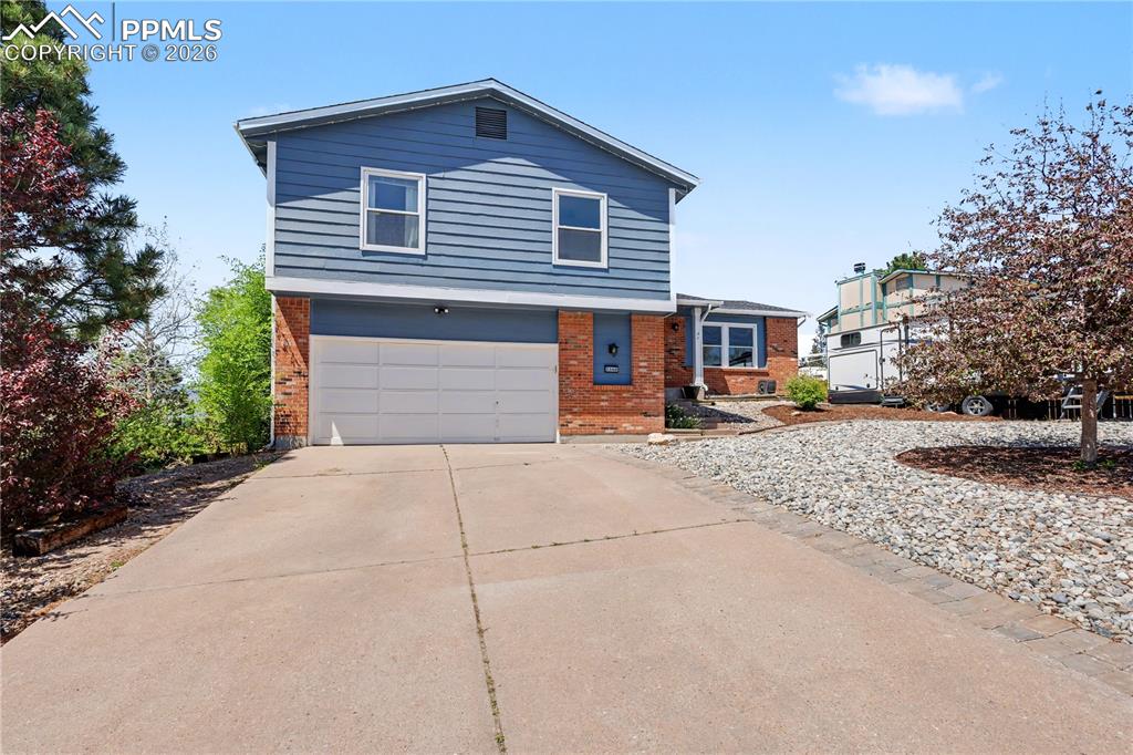 Image 5 of 49: Front of Structure