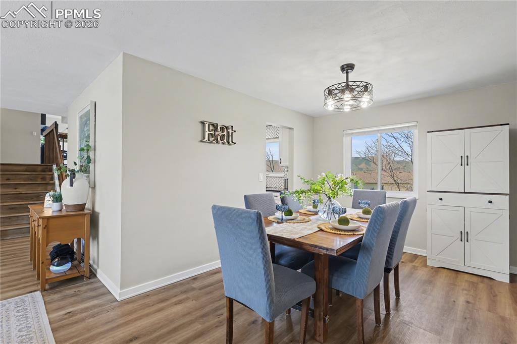 Image 9 of 49: Dining Area