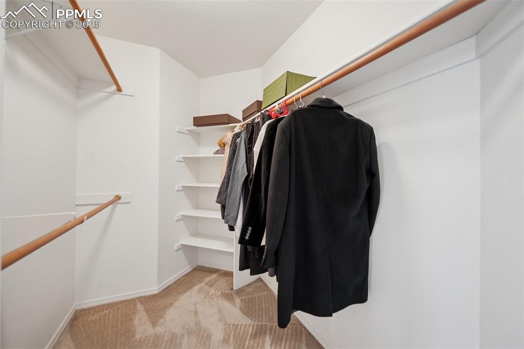 Image 26 of 29: Closet