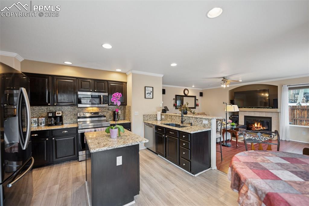 Image 8 of 29: Kitchen