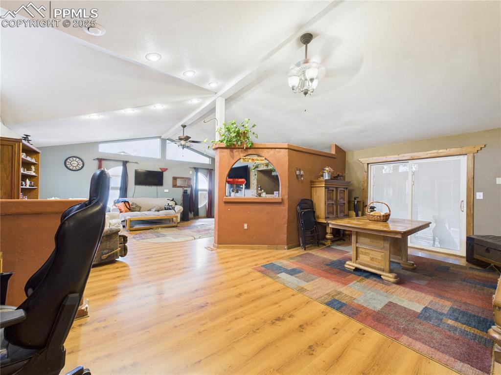 Image 11 of 36: Office