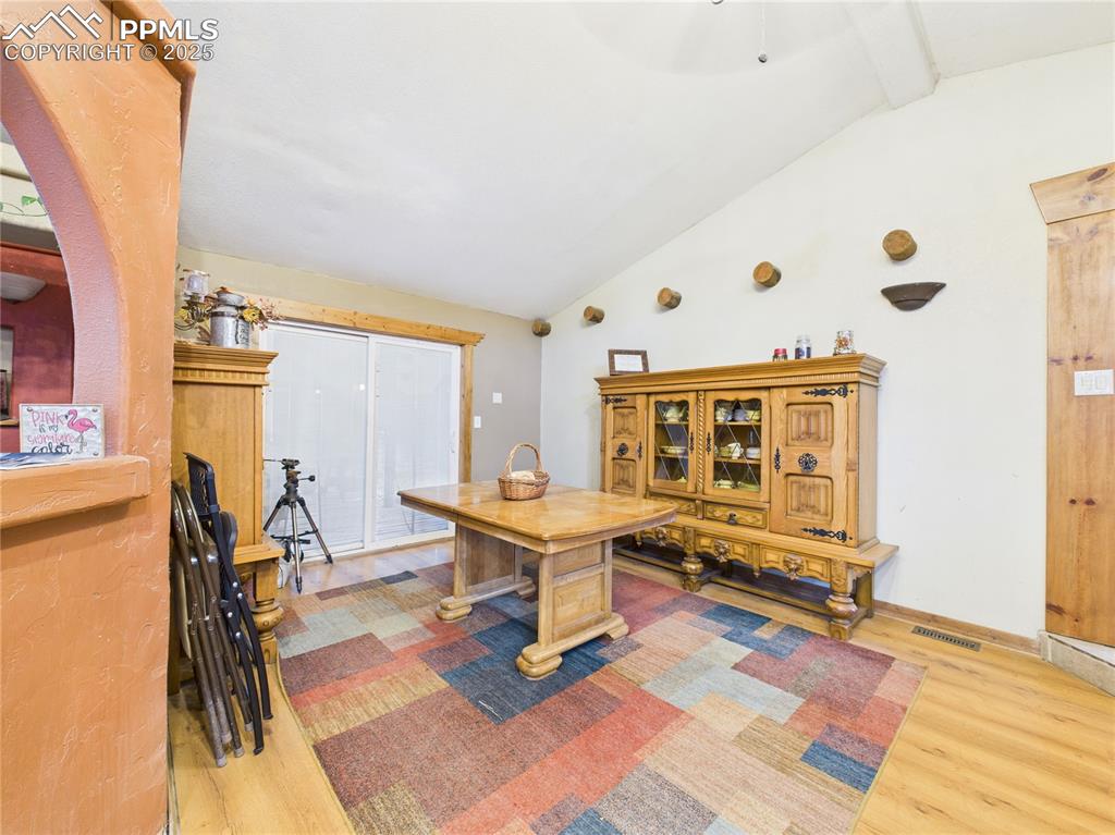 Image 13 of 36: Office