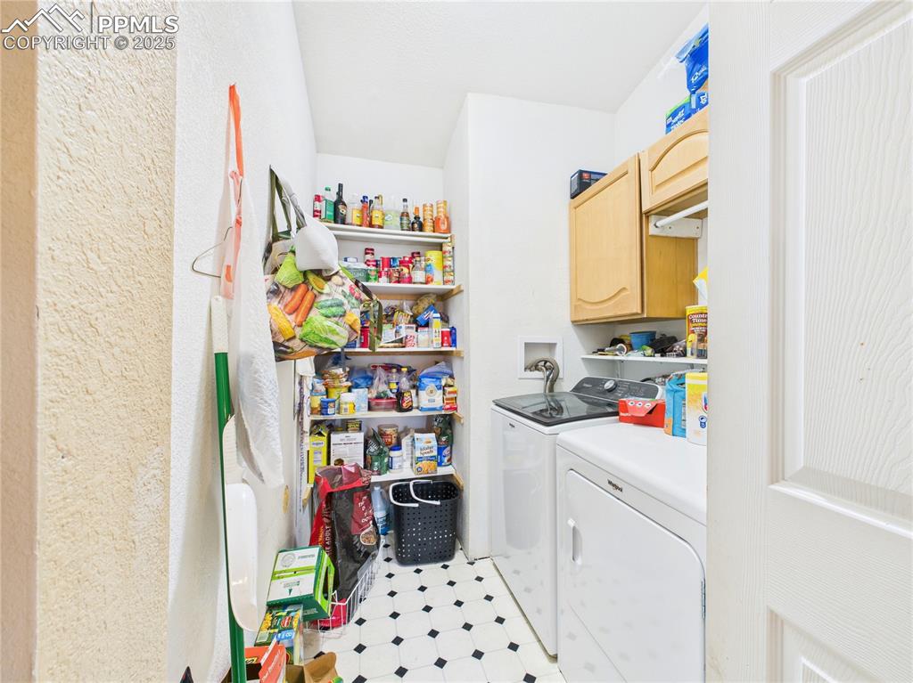 Image 19 of 36: Laundry