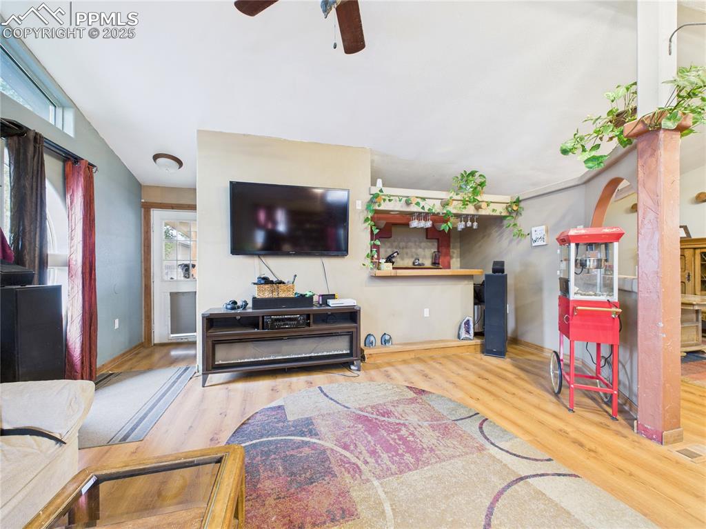 Image 7 of 36: Living Room