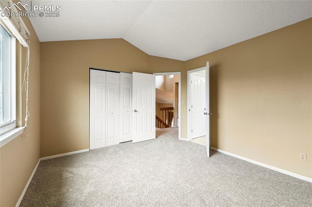 Image 17 of 33: Bedroom
