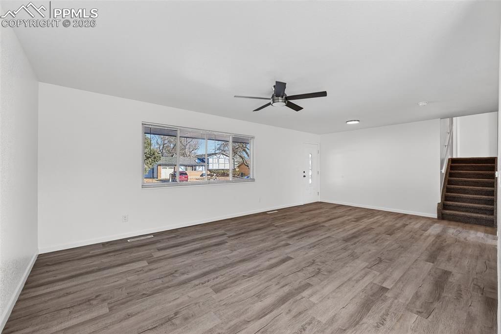 Image 19 of 37: Living Room