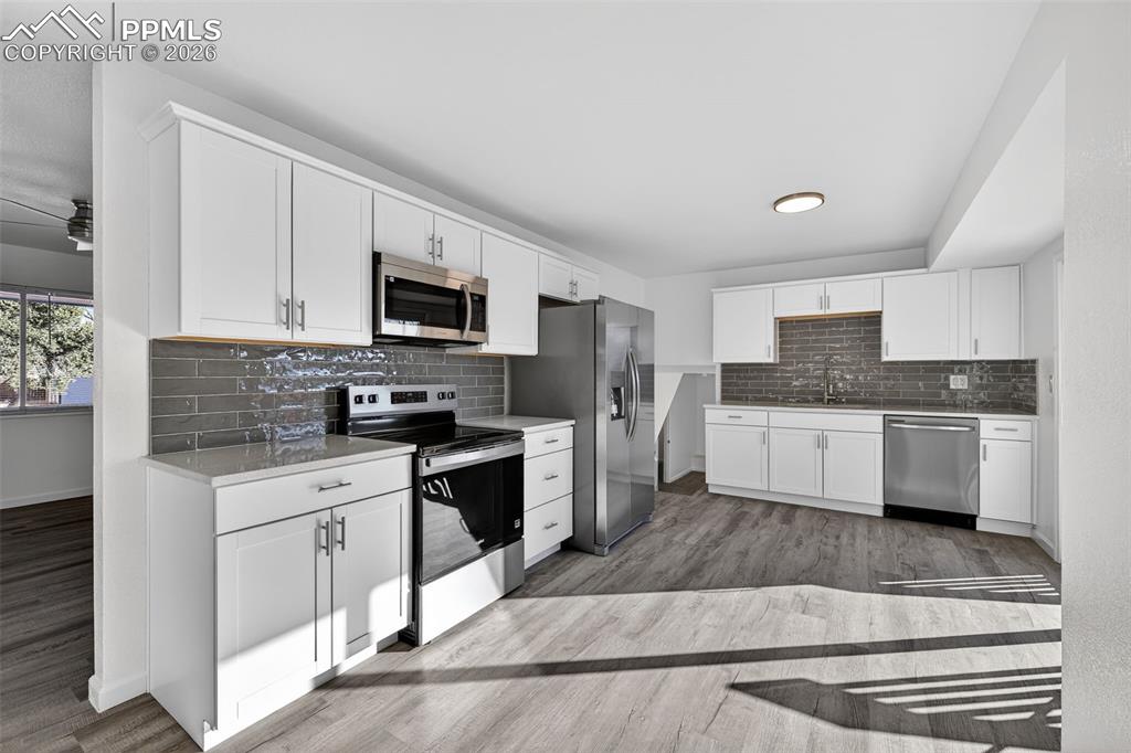 Image 2 of 37: Kitchen