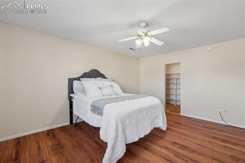 Image 20 of 41: BIG PRIMARY-UPSTAIRS