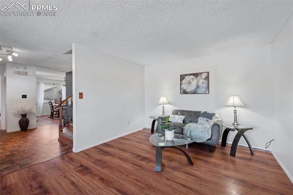 Image 5 of 41: Front living room 