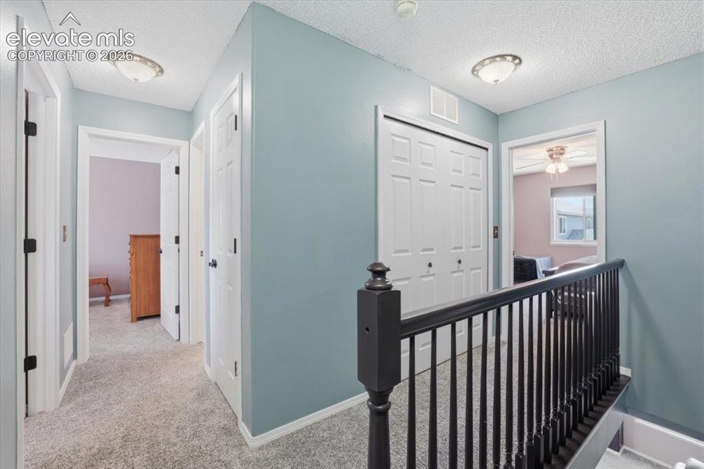 Image 16 of 31: Hallway