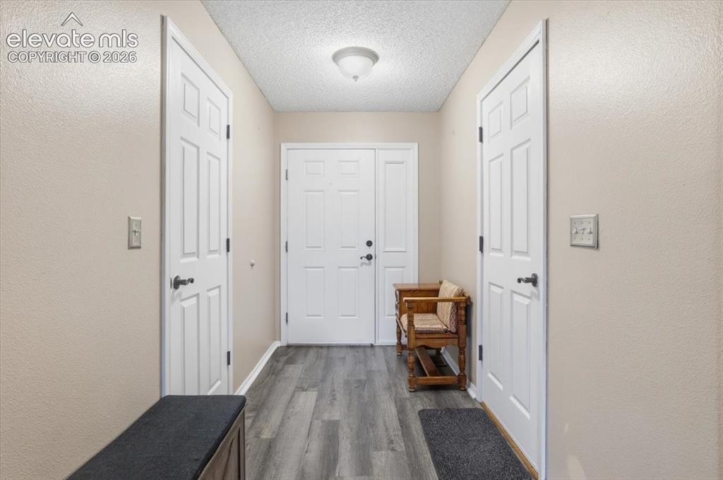Image 6 of 31: Entrance Foyer