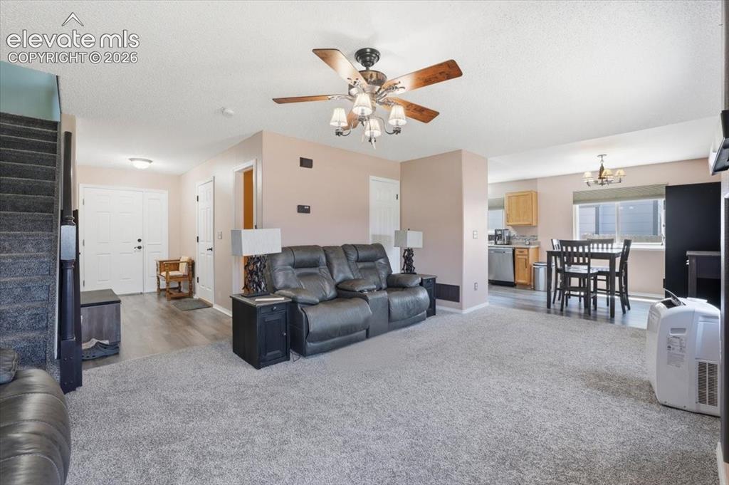 Image 9 of 31: Living Room