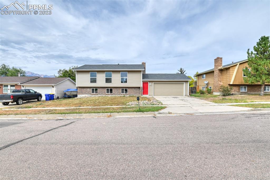 Listing 8594063, Image 1 of 34