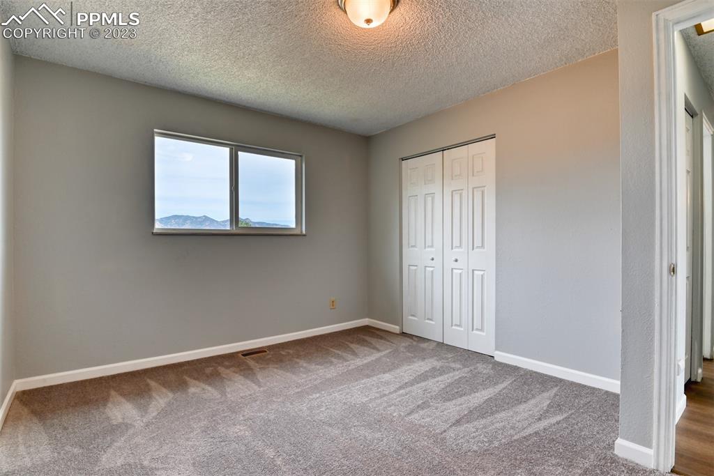 Listing 8594063, Image 16 of 34