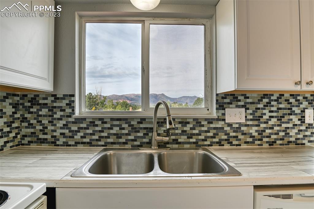 Listing 8594063, Image 9 of 34