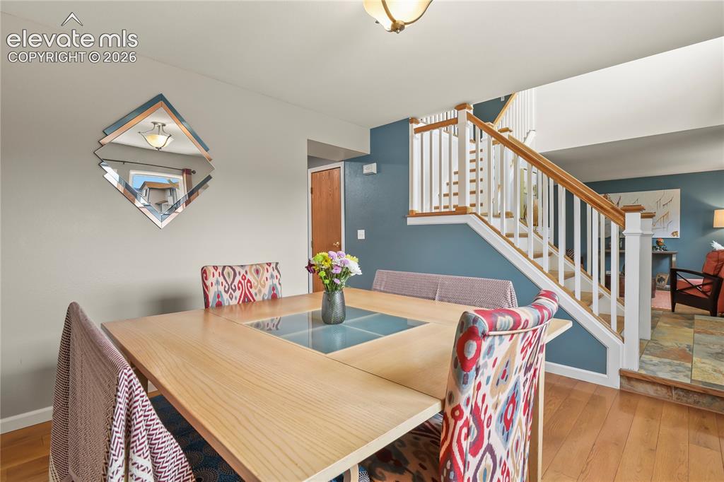 Image 18 of 50: Dining Room