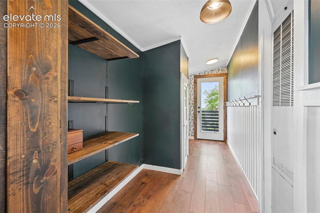 Image 16 of 44: Pantry/Laundry/Utility Room