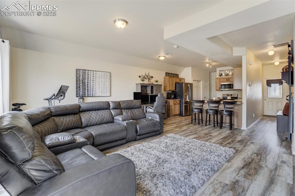 Image 11 of 41: Living Room