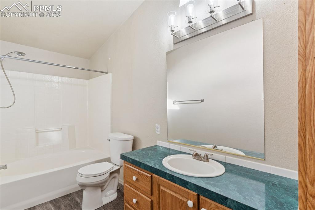 Image 11 of 18: Adjacent to the kitchen is the 3rd bedroom/office/bonus room.