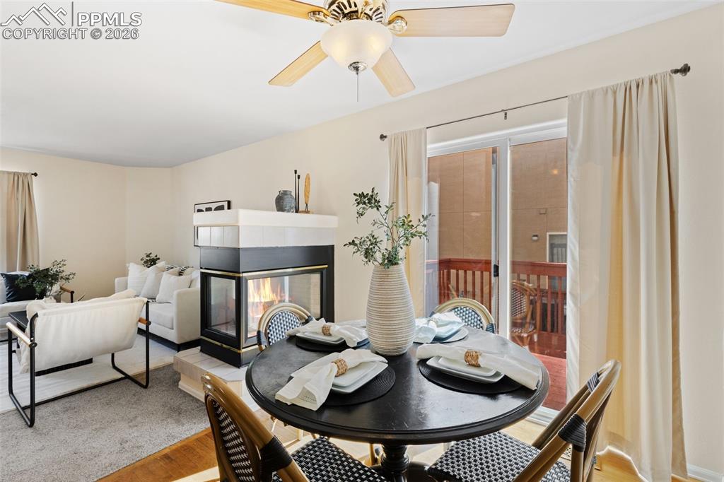 Image 17 of 35: Dining Area