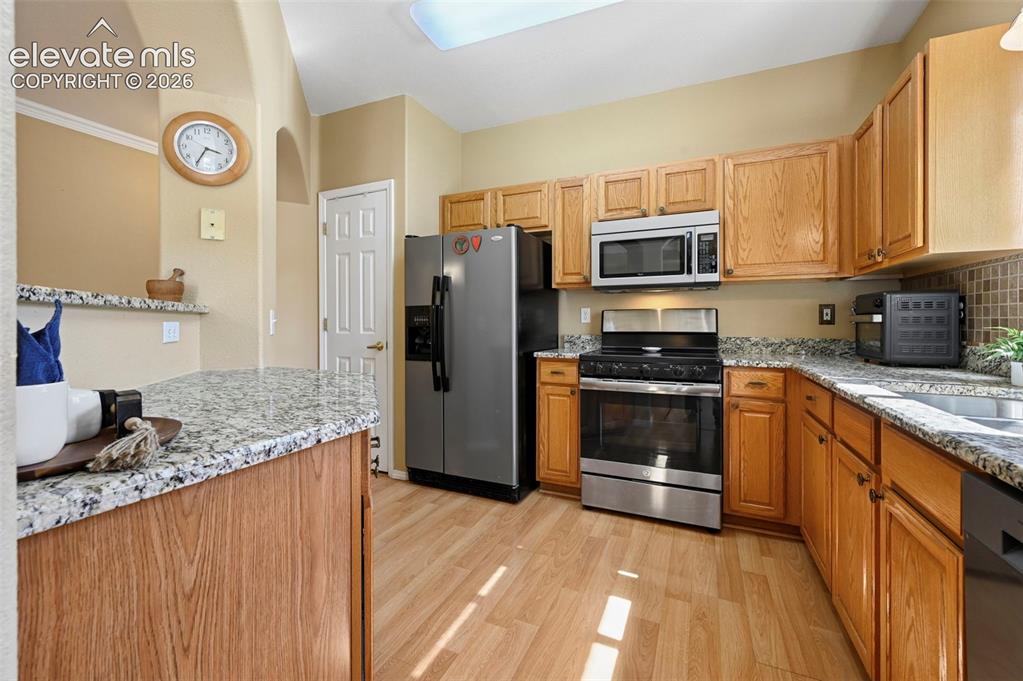 Image 11 of 37: Kitchen
